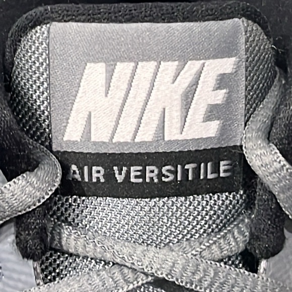 Nike Air Versitile Grey Black Basketball Shoes size 7 - Picture 9 of 13